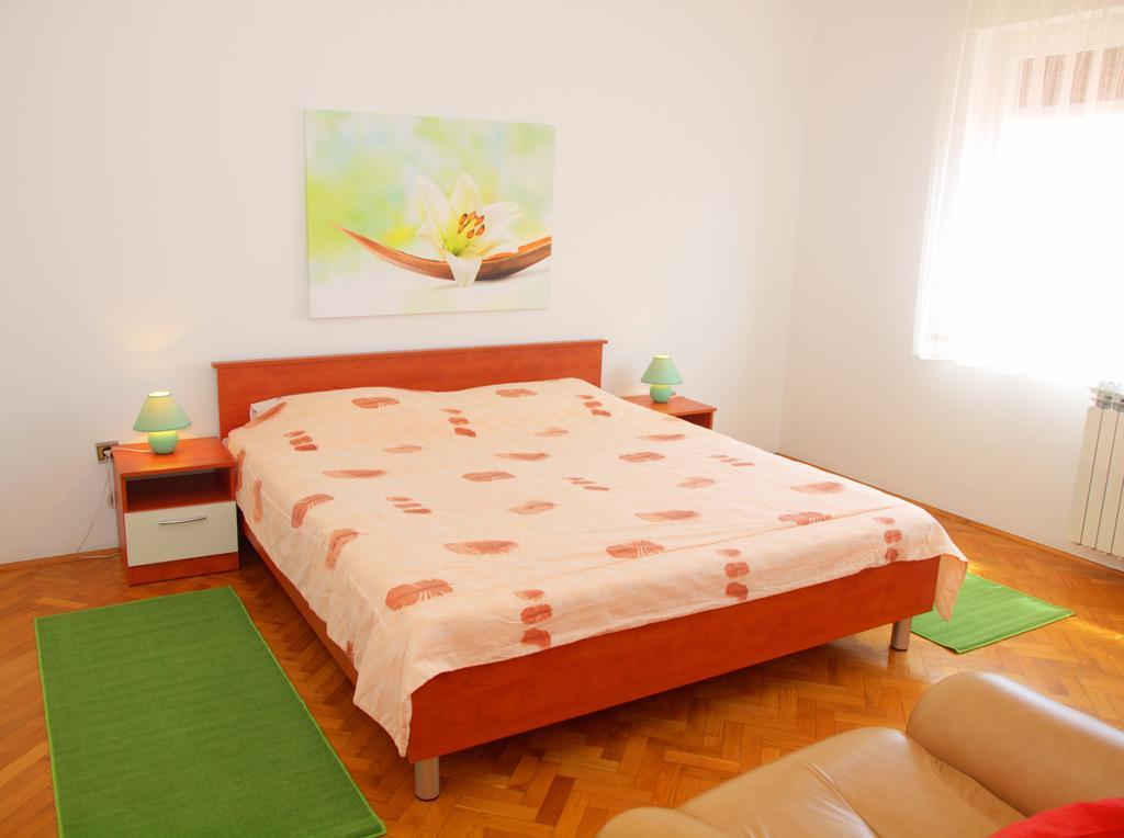 Apartment Taja Ližnjan 部屋 写真