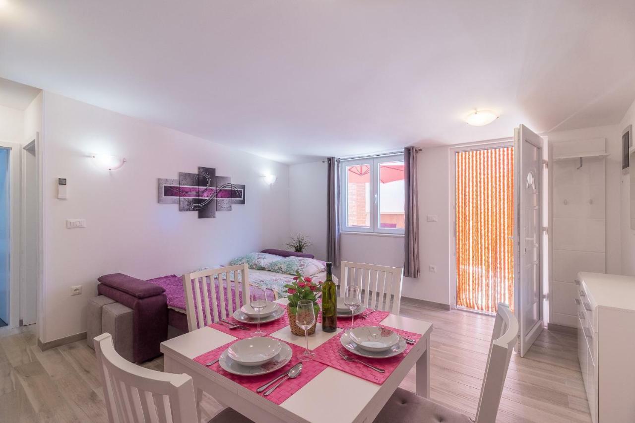 Apartment Taja Ližnjan エクステリア 写真