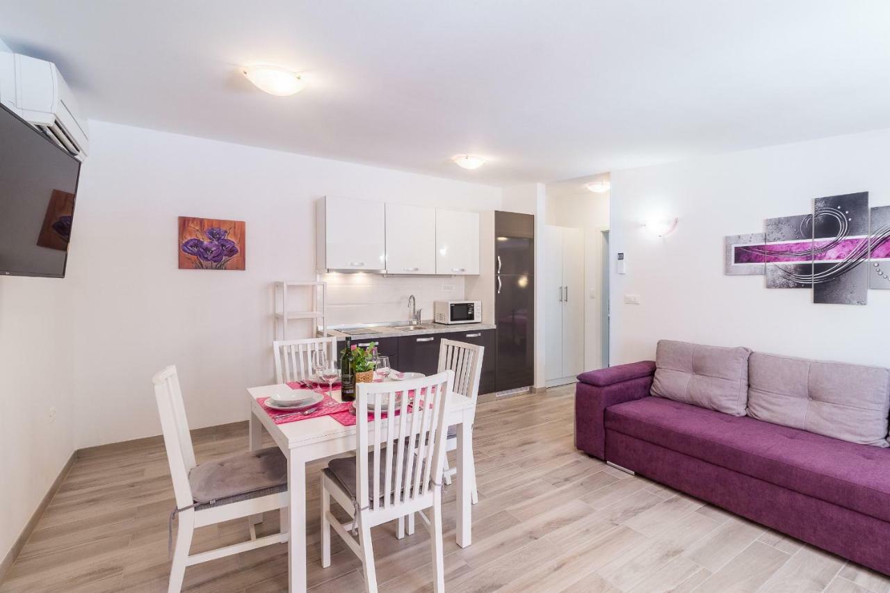Apartment Taja Ližnjan エクステリア 写真