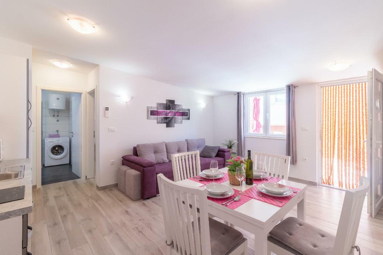 Apartment Taja Ližnjan エクステリア 写真