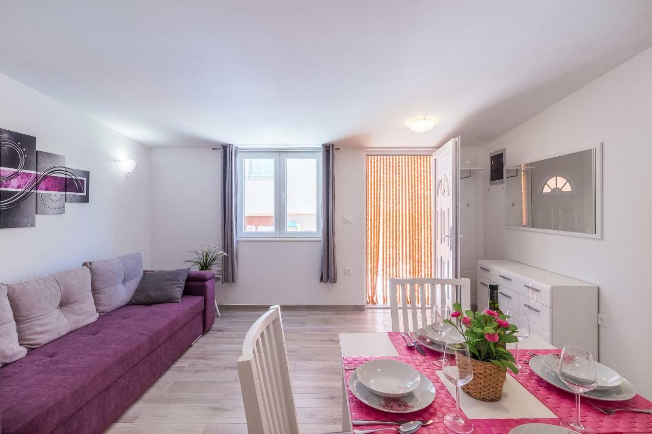 Apartment Taja Ližnjan エクステリア 写真