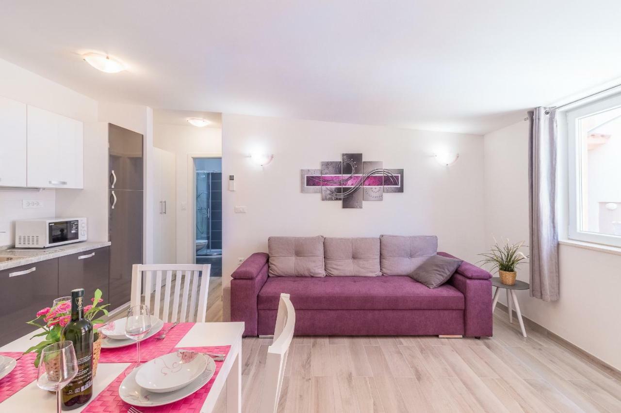 Apartment Taja Ližnjan エクステリア 写真