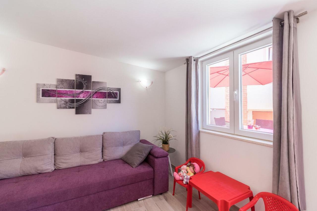 Apartment Taja Ližnjan エクステリア 写真