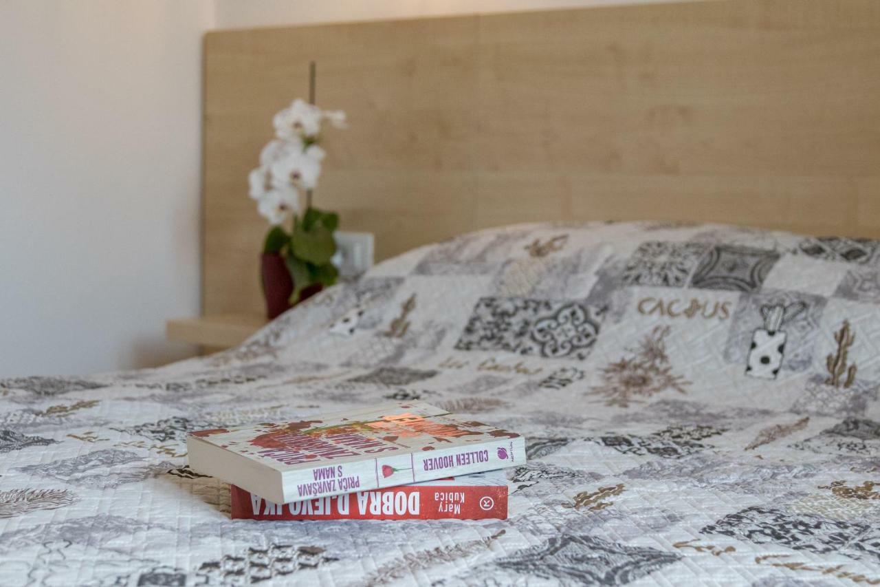 Apartment Taja Ližnjan エクステリア 写真