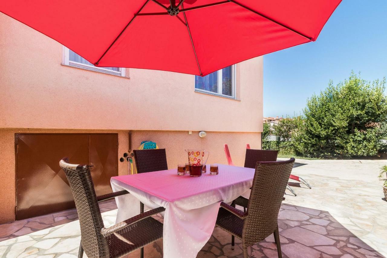 Apartment Taja Ližnjan エクステリア 写真